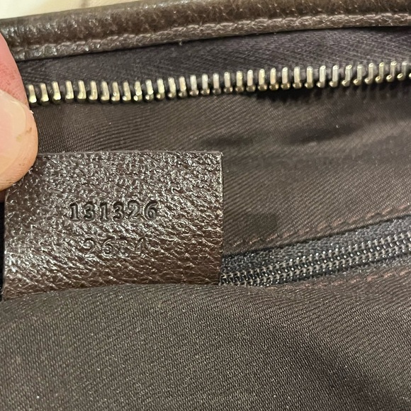 Gucci.EXCELLENT CONDITION!Authenticated Gucci Abbey D-Ring Messenger Shoulderbag - Picture 13 of 15